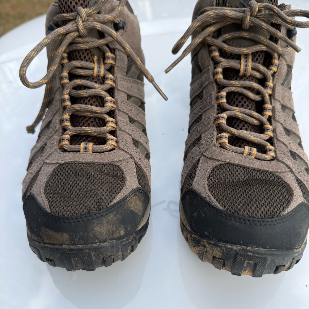 Columbia Men's Brown and Black Shoes